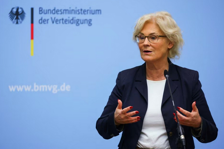 Dikritik Terkait Perang Ukraina, Menteri Pertahanan Jerman Mundur