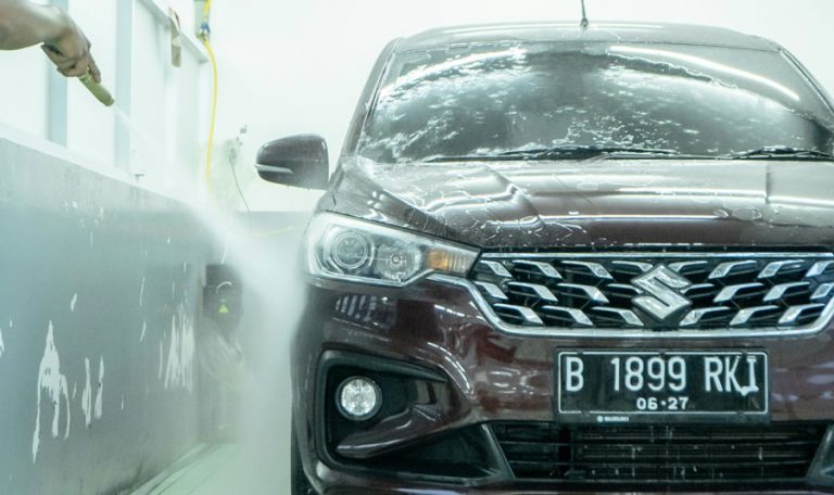 Tip dan Trik Cuci Mobil Mandiri