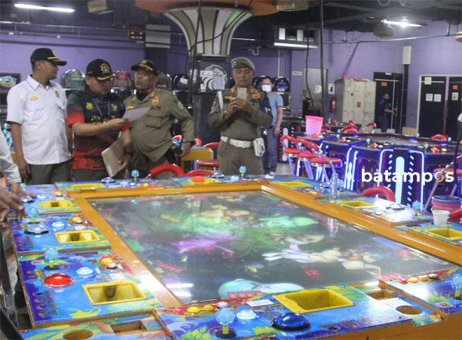 Tim Gabungan Razia Arena Ketangkasan di Batam