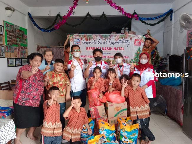 Capella Honda Membagikan Paket Sembako