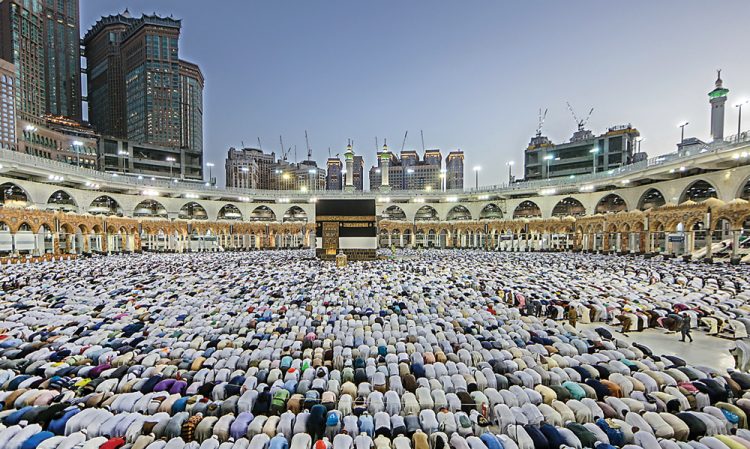 Kemenag Kaji Subsidi Biaya Haji 50 Persen