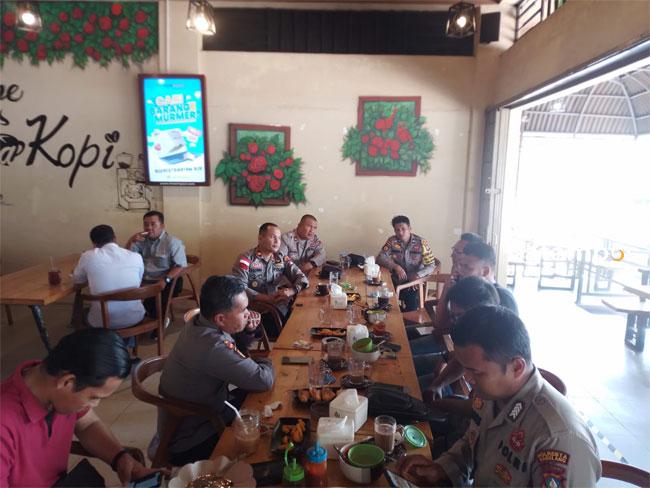 Kapolsek Sekupang Gelar Coffe Morning Dengan Wartawan
