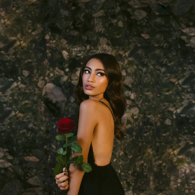 Agnez Mo & Sorenza Nuryanti Menangi Penghargaan WPVR ‘The 2022 Pinnacle Year End Awards’