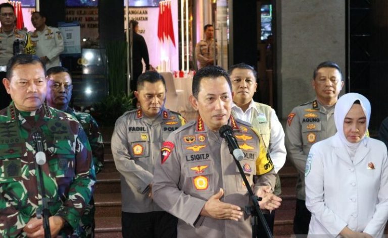 Kapolri Gandeng Pakar dari Inggris untuk Belajar Pengamanan Stadion