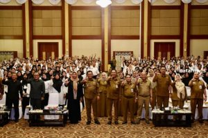 Gubkepri Serahkan Surat Perjanjian Kontrak Guru Non-ASN SMAN, SMKN dan SLBN untuk Bintan dan Tanjungpinang