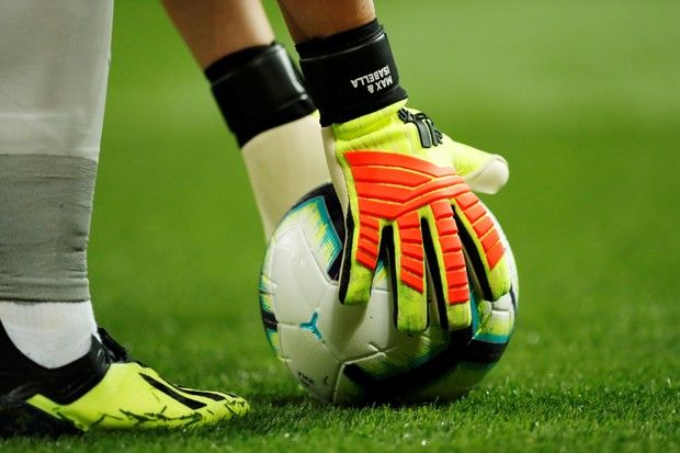 Kiper Belgia Meninggal di Lapangan Usai Tepis Tendangan Penalti