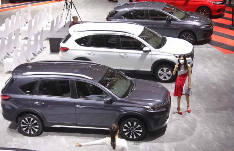 Jokowi Minta Produsen Otomotif Lebih Geber Jualan Ekspor