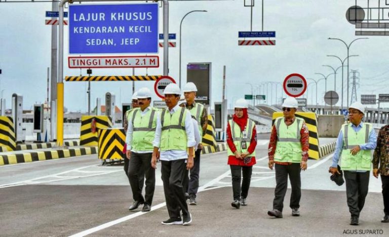 Beroperasinya Tol Sekaligus Tanggul Laut