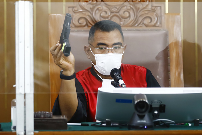 Hakim Nilai Pengakuan Putri Dilecehkan Yosua Tidak Masuk Akal