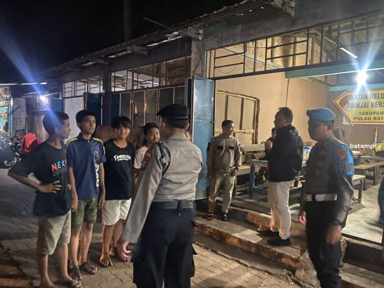 Operasi Cipkon Gabungan Tiga Polsek, Bubarkan Remaja Nongkrong hingga Larut Malam