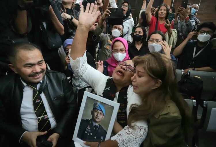 Ibunda Yosua Hutabarat: Terima Kasih, Tuhan Hadir di Persidangan