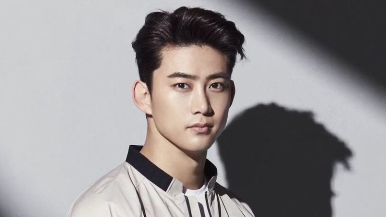 Ok Taecyeon Resmi Gabung WME, Satu Agensi dengan Tom Holland
