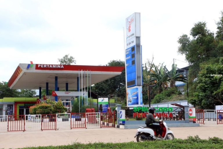 Diduga Takaran Tidak Sesuai Tera, SPBU di Sagulung Disegel