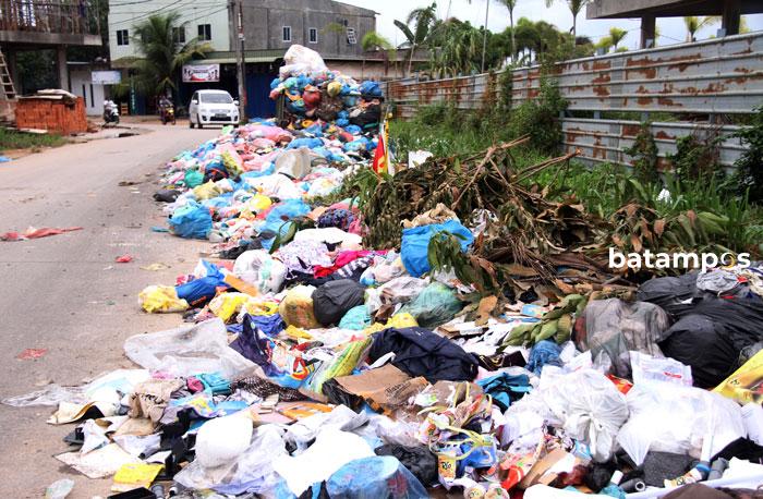Tumpukan Sampah Dikeluhkan Masyarakat Sagulung