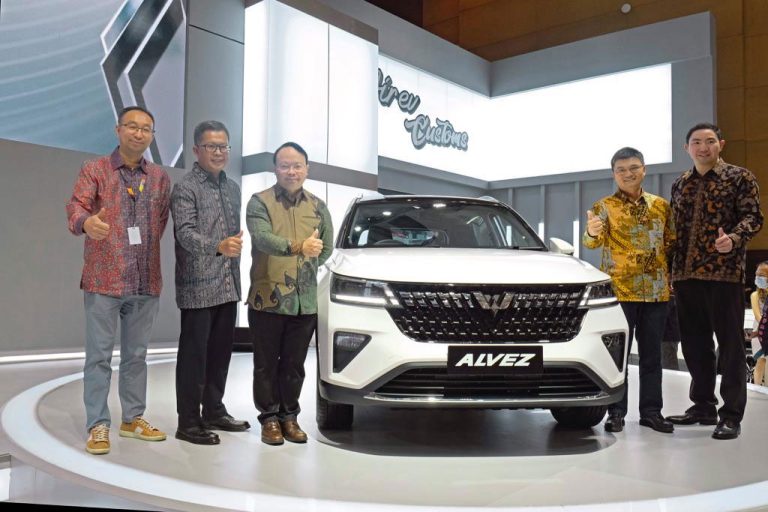 Wuling Rilis Alvez ‘Style & Innovation in One SUV’ pada  Ajang IIMS 2023