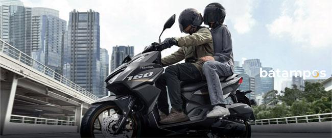 Tips Berkendara Aman Saat Berboncengan