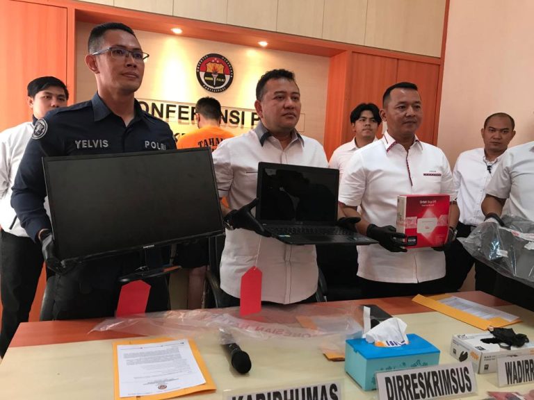 Ditreskrimsus Polda Kepri Ungkap Perjudian Online Jaringan Internasional.