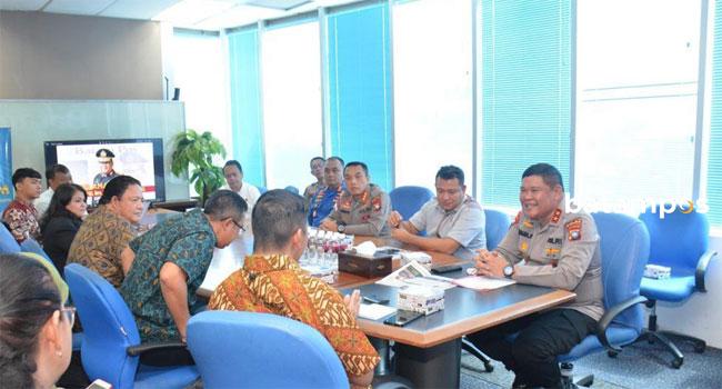 Kapolda Kepri Sambangi Batam Pos