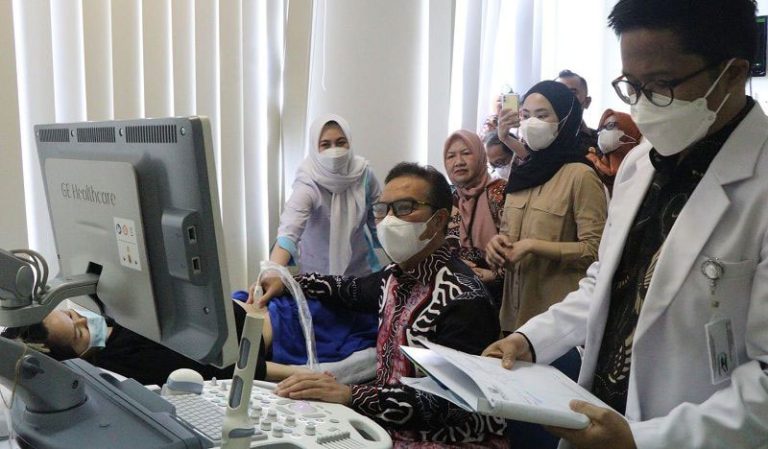 Kepala BKKBN Tinjau Layanan KB MOW di RSUD RAT