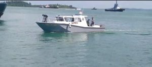 Lacak Sumber Minyak Hitam yang Kotori Pesisir Pantai, Polisi Kerahkan Dua Kapal Patroli
