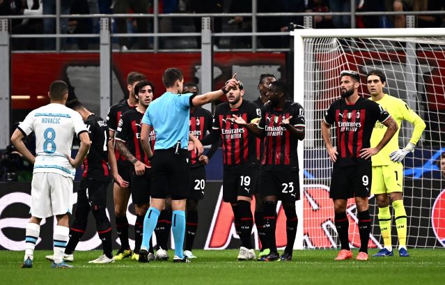 AC Milan Takluk di Kandang Fiorentina