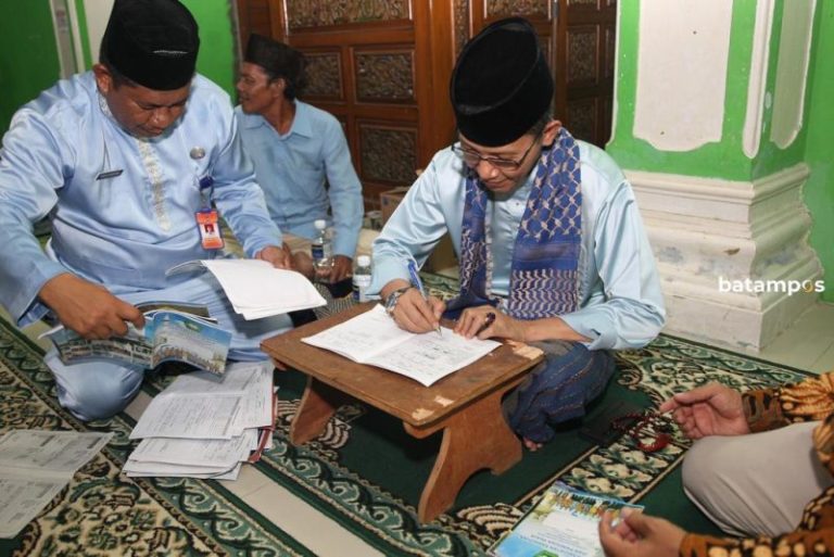 Anggarkan Rp 9 Miliar, Pemko Batam Bantu 146 Masjid dan Musala Selama Ramadan