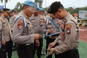 Propam Cek Senjata dan Urine Personel