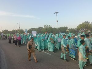 Ribuan Pelajar dari JSIT Pawai Tarhib