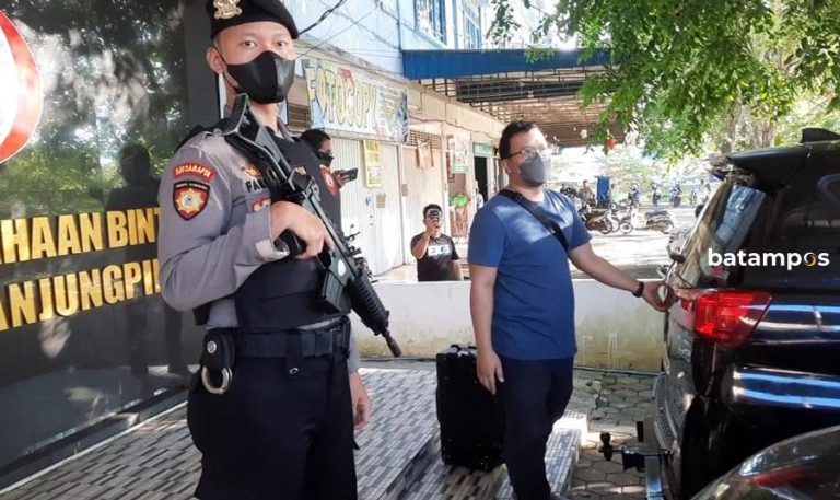 Terkait Rokok, KPK Geledah Kantor BP FTZ Tanjungpinang