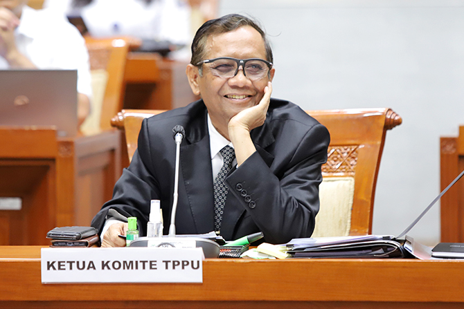 Mahfud Heran, Ada Anggota DPR Suka Marah-Marah Tapi Aslinya Markus