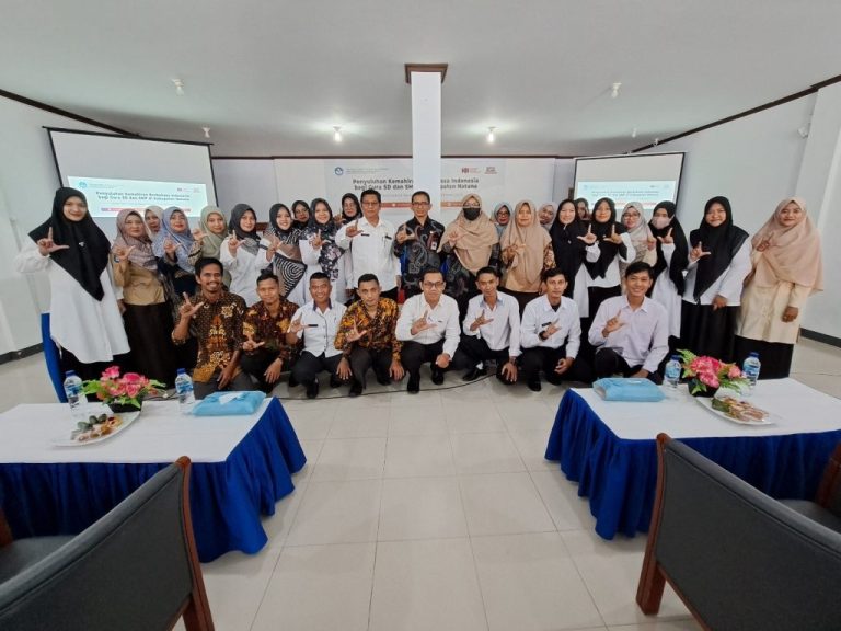Kantor Bahasa Provinsi Kepri Perkuat Kemahiran Berbahasa Indonesia bagi Guru SD dan SMP di Natuna