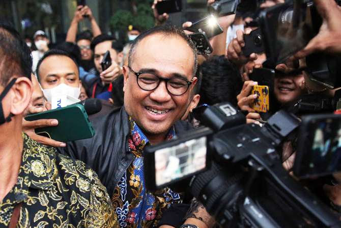 Konsultan Pajak yang Bekerja untuk Rafael Alun Kabur ke Luar Negeri