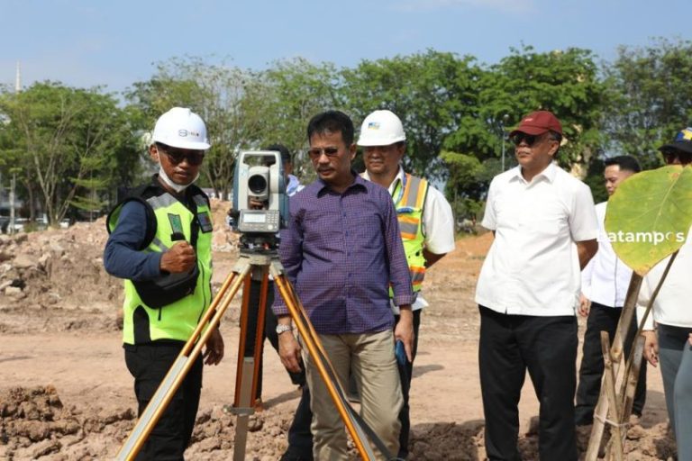 Pelebaran Jalan dari Batuampar ke Bandara Hang Nadim Rampung Desember