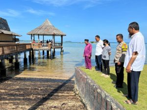 Minyak Hitam Kembali kotori Kawasan Pesisir Pantai Bintan