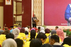 Bersama Wamendag RI Jerry Sambuaga, Gubernur Ansar Jadi Keynote Speaker di Seminar Nasional Uniba