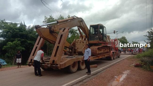 Perbaikan Jalan Trans Barelang Sempat Terhambat Cuaca