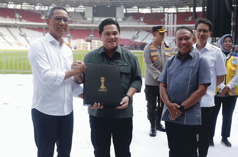 Erick Thohir Terbang ke Doha untuk Bernegosiasi dengan FIFA
