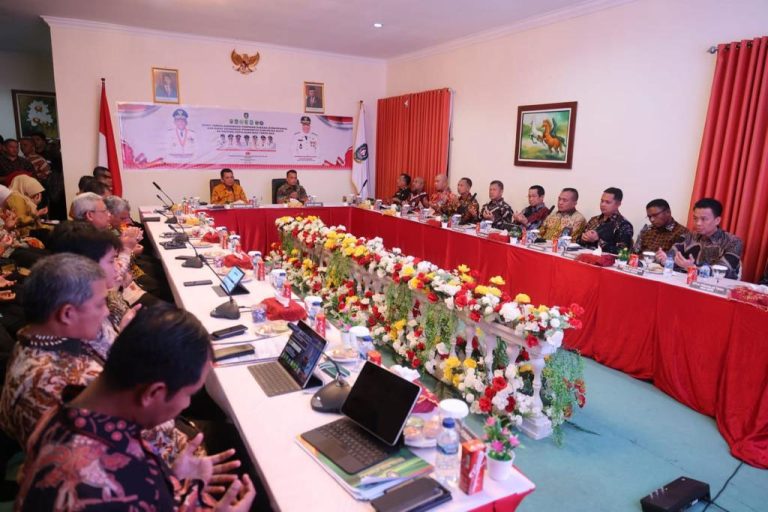 Gubernur Ansar Ajak Forkopimda Fokus Penekanan Stunting, Kemiskinan dan Ketersediaan Sembako Jelang Ramadhan