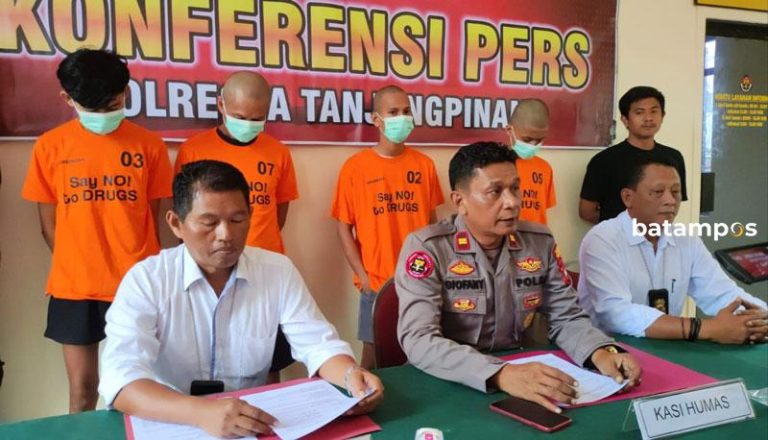 Polisi Tangkap 4 Pengedar Narkoba di Tanjungpinang, Barang Bukti 14 Paket Sabu dan 3 Butir Ekstasi