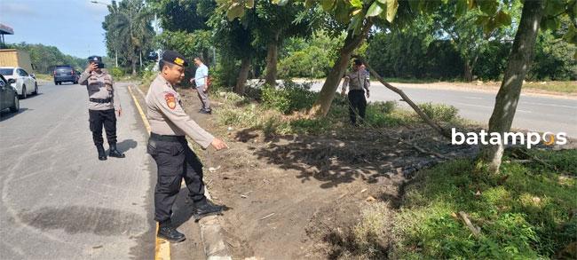 Polsek Sekupang Tutup U-Turn dan Jalan Tikus di Jalan Gajah