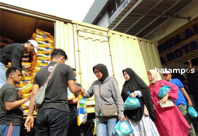 Hari Ini Pembagian Sembako Murah di Seibeduk