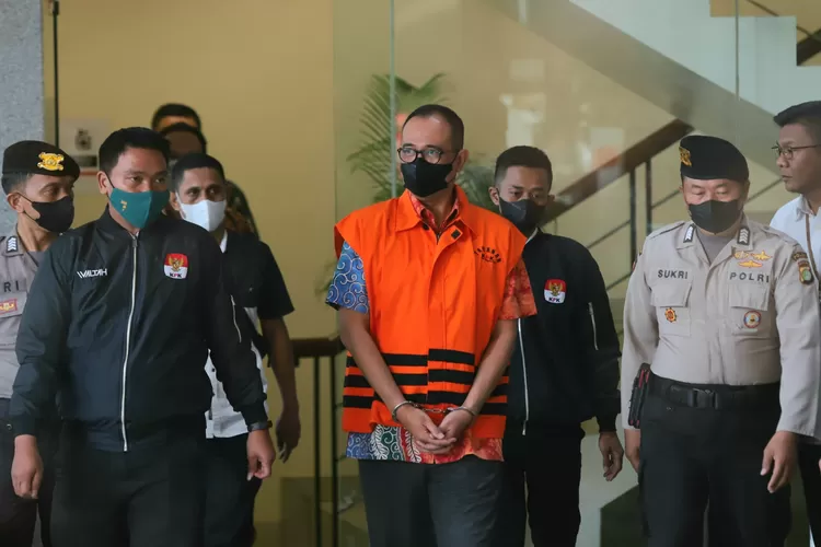 Begini Rantai Hubungan Rafael Alun dengan Artis Berinisial R