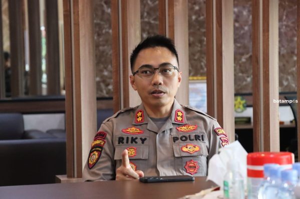 Penumpang Kapal Roro Tujuan Batam Kecebur saat Hendak Masuk Kapal di Pelabuhan ASDP Tanjunguban