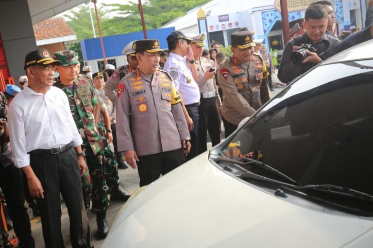 Sistem One Way Diberlakukan, Hari ini Jadi Puncak Arus Mudik