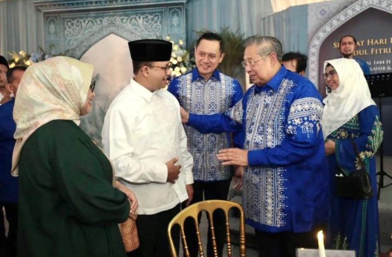 Prabowo Sowan Jokowi, Anies Bertemu SBY