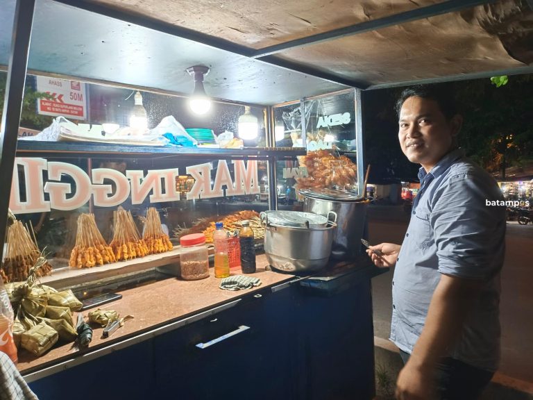 Jaka, Pemilik Sate Padang Mak Inggih