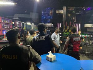 TNI-Polri Razia ke THM, Pengunjung Dites Urin