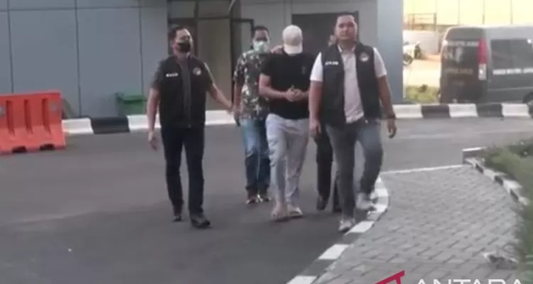 Artis HF Ditangkap di Apartemen Kawasan Permata Hijau, Barang Bukti Sabu dan Pil Ekstasi