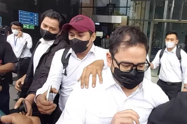 Pengusaha Dito Mahendra usai diperiksa penyidik Komisi Pemberantasan Korupsi (KPK). (Muhammad Ridwan/ JawaPos.com)