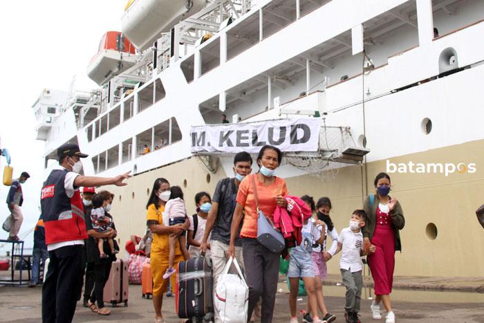 Puncak Arus Mudik, Tiga Ribuan Orang Tinggalkan Batam Dari Pelabuhan Batuampar